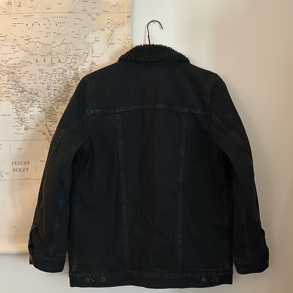 Madewell Black oversized jean jacket - Picture 3 of 3